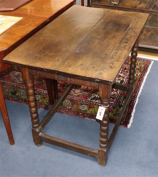 An 18th century rectangular oak centre table L.91cm